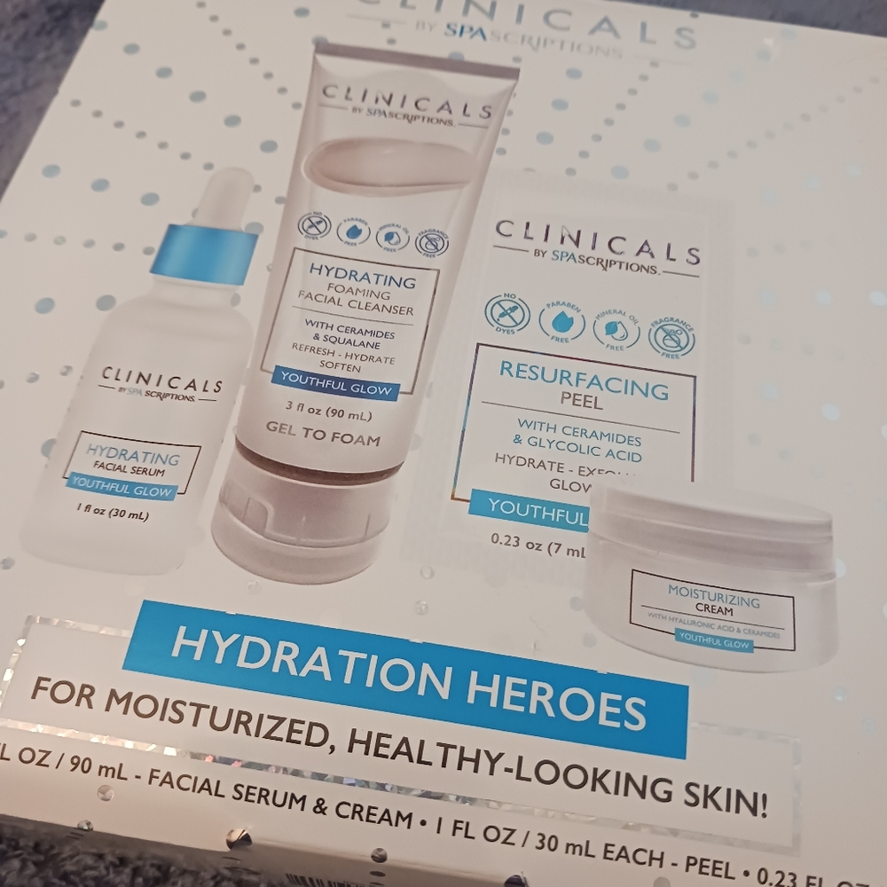 NEW! CLINICALS HYDRATION FACE SET